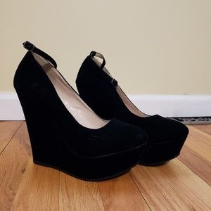 Black velvet wedge size 10